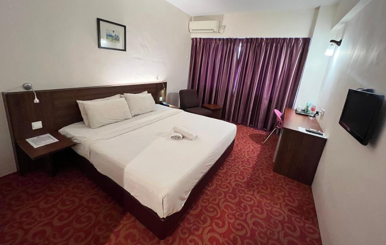 Hotel Yt Midtown Kuala Terengganu Exterior photo