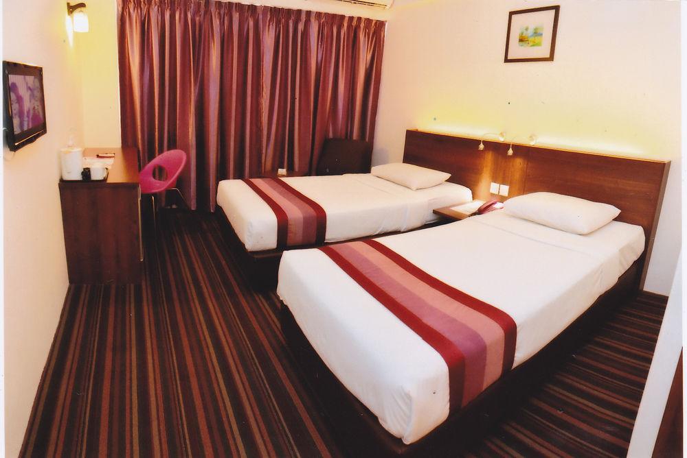 Hotel Yt Midtown Kuala Terengganu Exterior photo