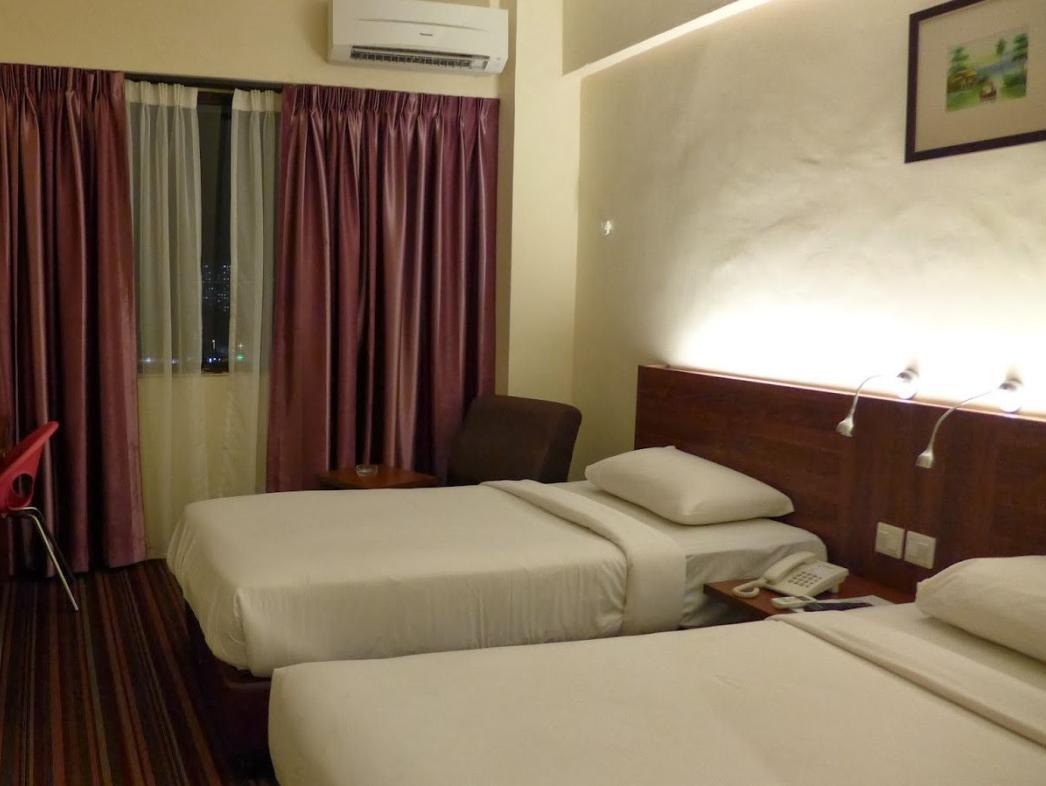 Hotel Yt Midtown Kuala Terengganu Exterior photo
