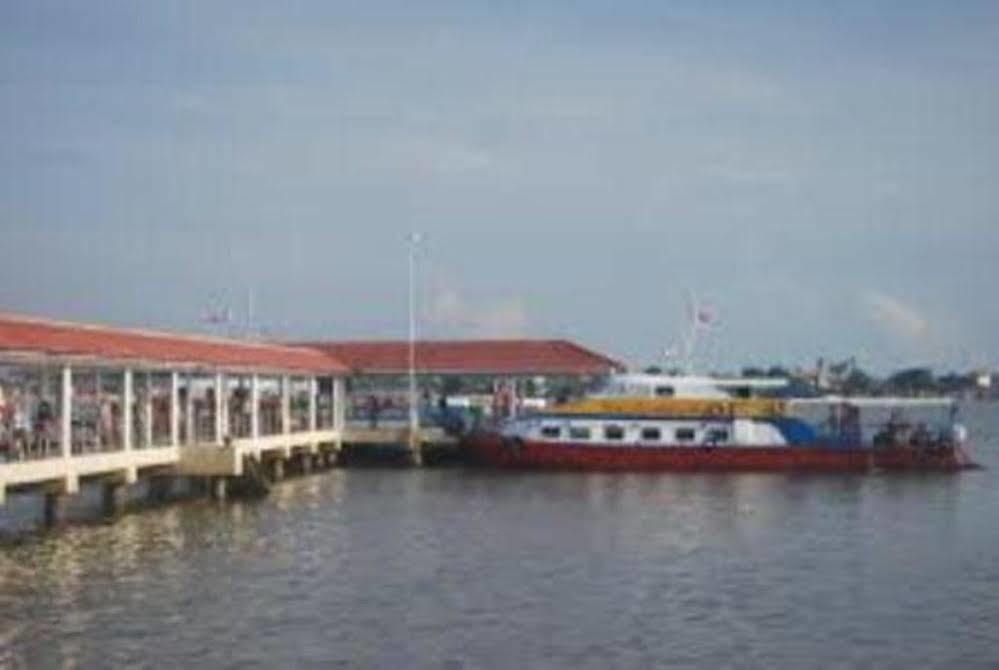 Hotel Yt Midtown Kuala Terengganu Exterior photo
